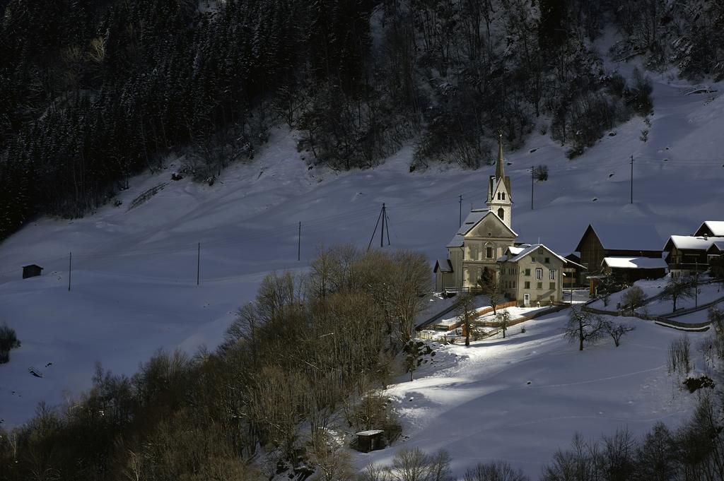 Hotel Restaurant La Furca Disentis Exteriör bild